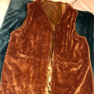 Fur vest perfect for a cold winter day❄️